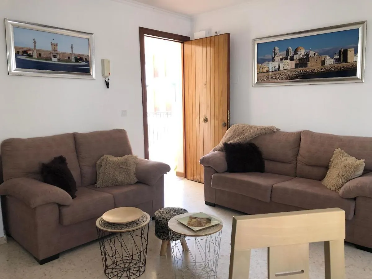 Monica El Bosque Apartment
