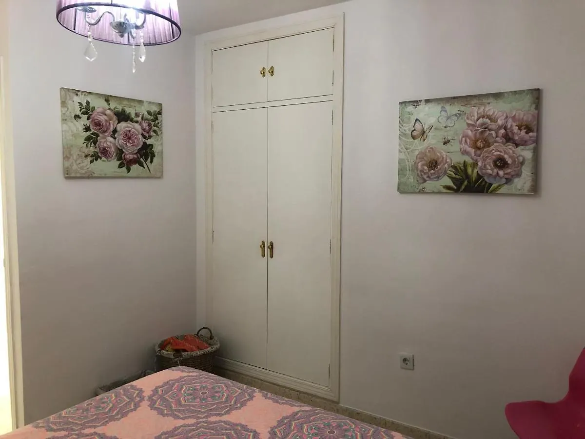 Monica El Bosque Apartment