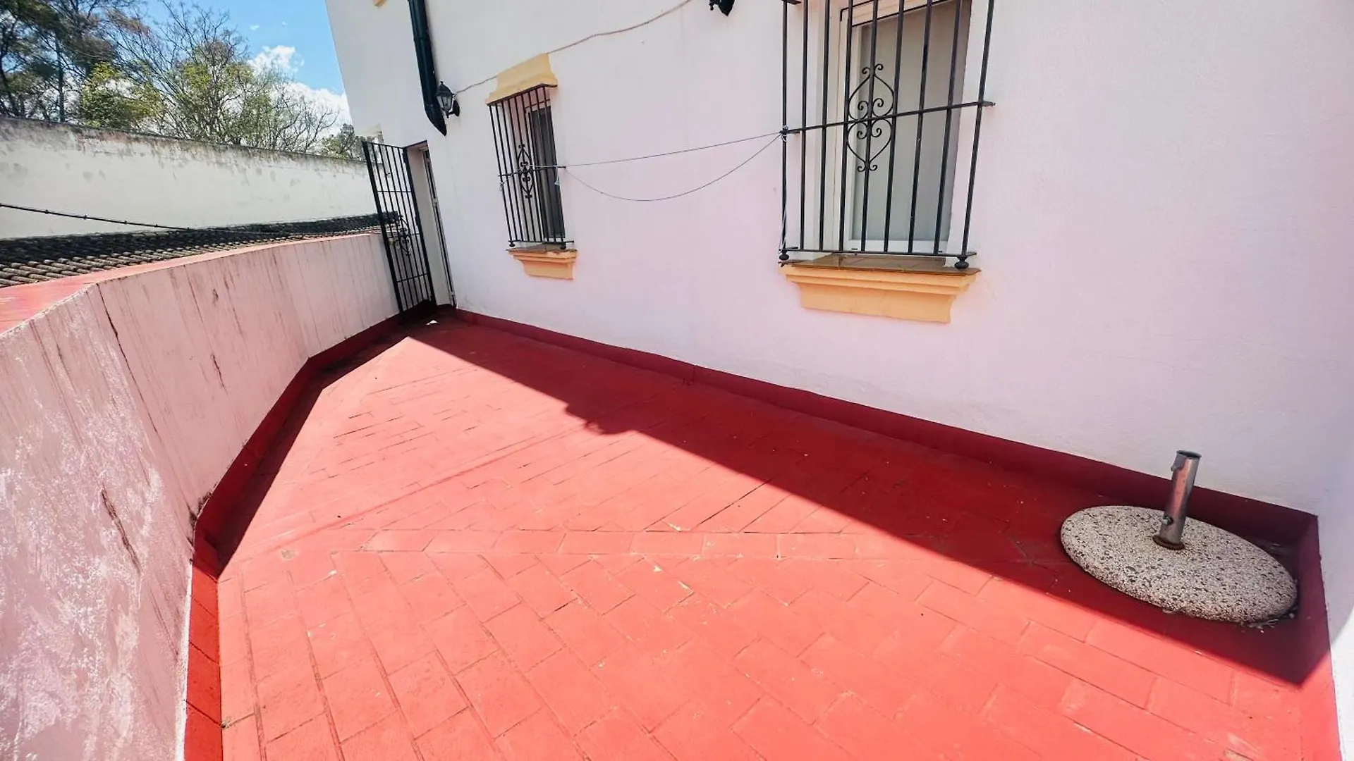 Monica El Bosque Apartment